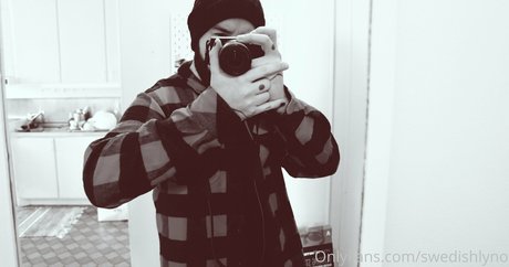 swedishlyno free actress photo