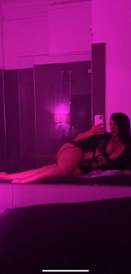 princessalessia model top img