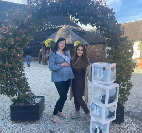 Shauni Rixon art star image