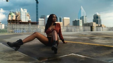 Pilarr adult model pics