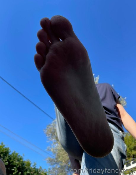 fridayfancyfeet pornographic model photo