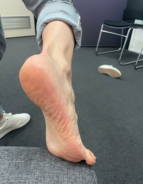 fridayfancyfeet star adult pictures