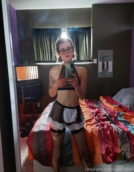 vyxsin0069 sexy model photos