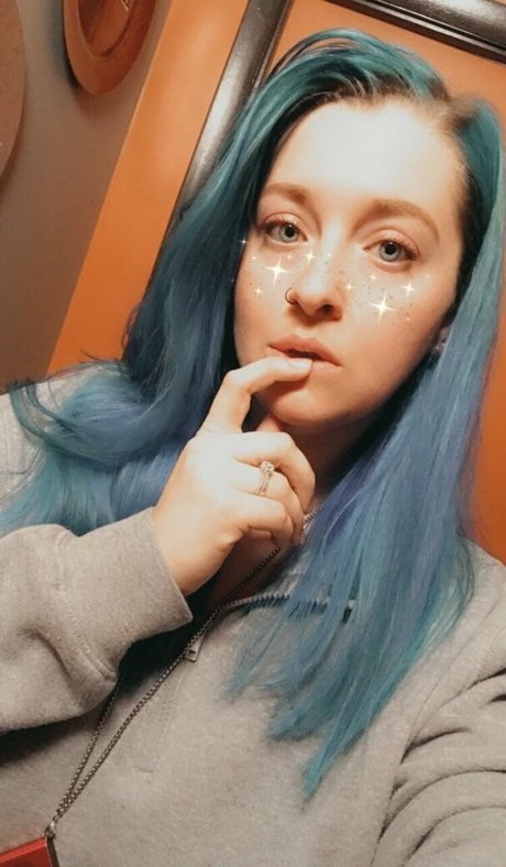 tarrasagee pornographic model photos