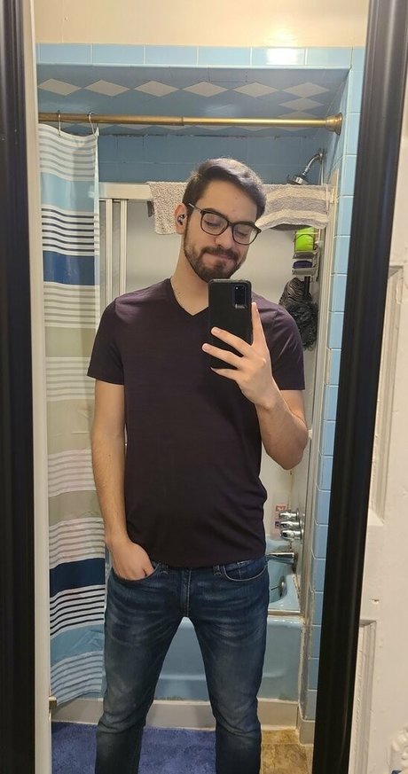 chubby babe onlyfans top img