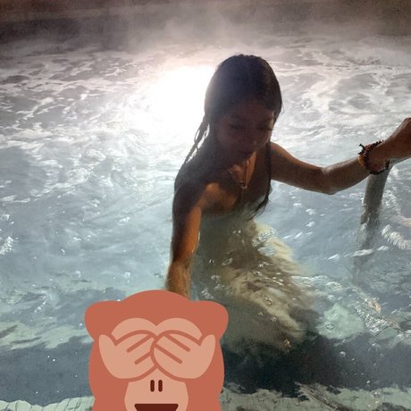 mangobbyy beautiful pornstar pictures