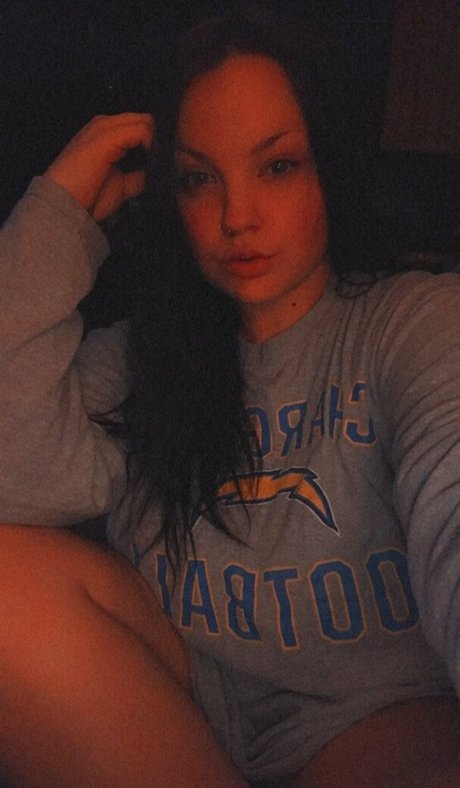 reefercheefer21 adult model pic