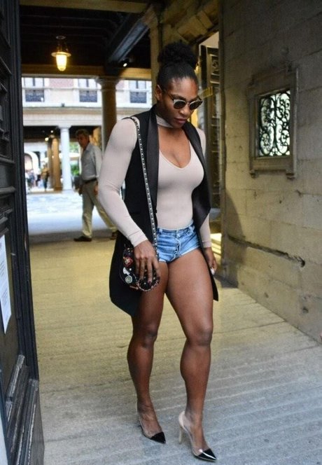 Serena Williams star erotic pics