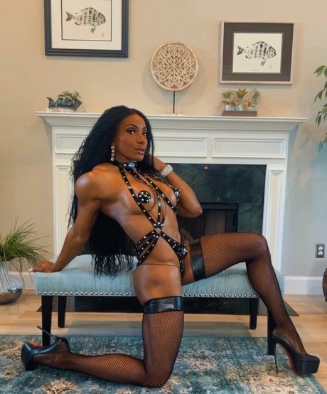 Maggie Watson art actress galleries