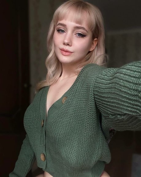 JyuSan star erotic pics