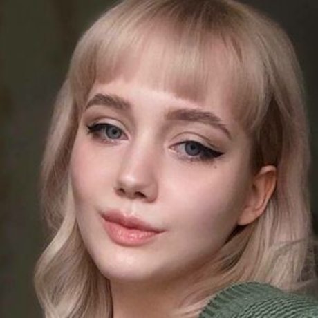 JyuSan model naked image