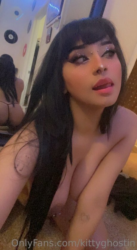 kittyghostin nudes model image
