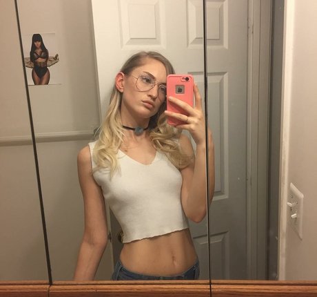 Quiet Sprite star nude images