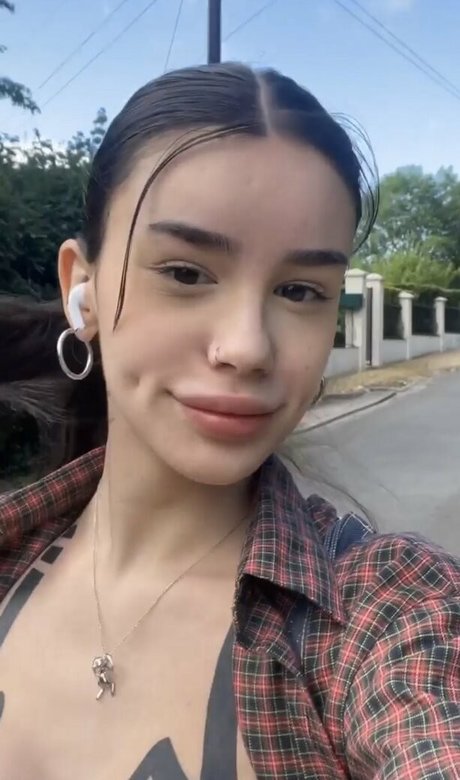 milf handjob onlyfans sexy gallery