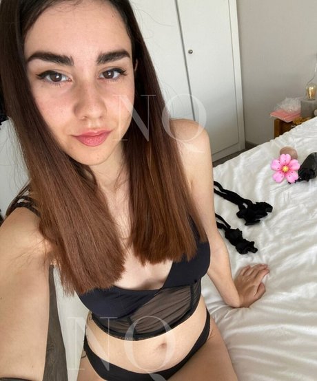 Naty Quim model nudes image