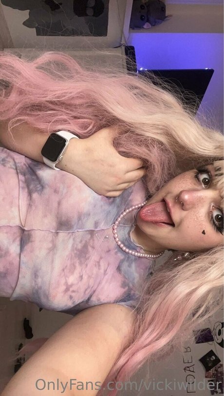 big tits strip onlyfans exclusive pictures