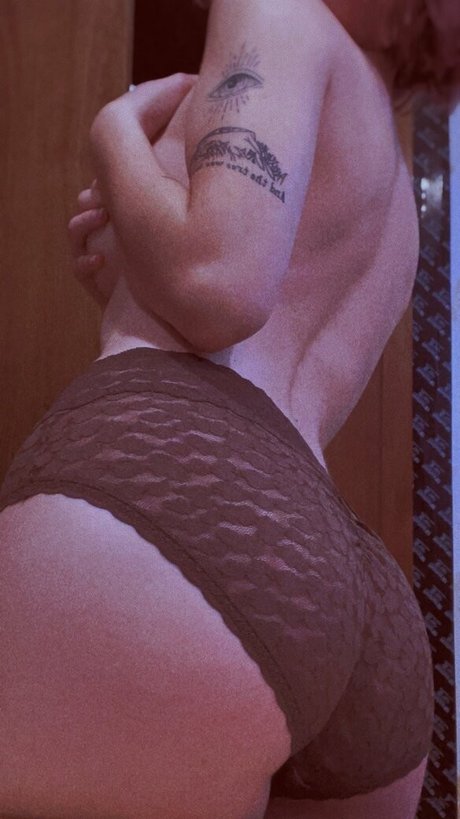 buttercupdaddy666 model art galleries