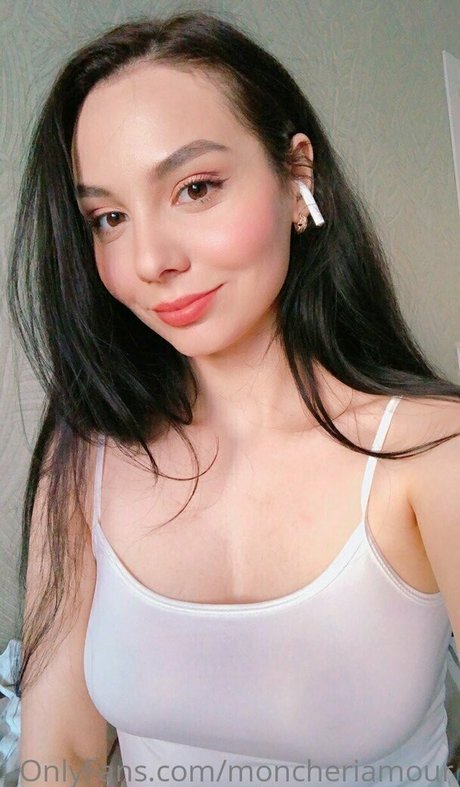moncheriamour pornstar top pic