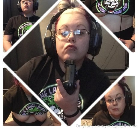 yourgalphronia naked star archive