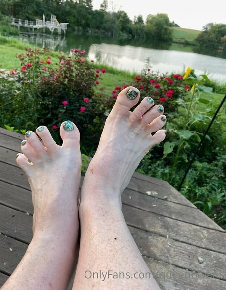 queenofvans sex model picture