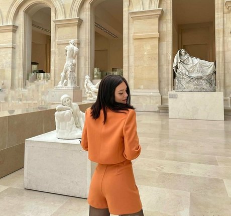 famous female onlyfans nude gallery