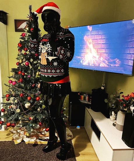 heavyrubberette free model nude images