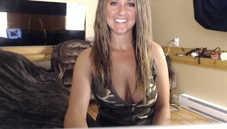 roxyrolla nude pornstar gallery