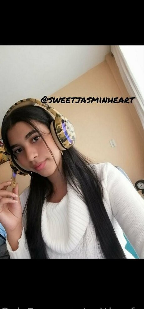 stepsister onlyfans erotic picture