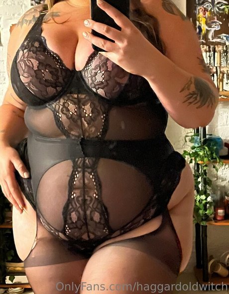 cute babe onlyfans free nude image