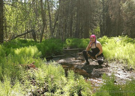 makeup artist onlyfans nude picture