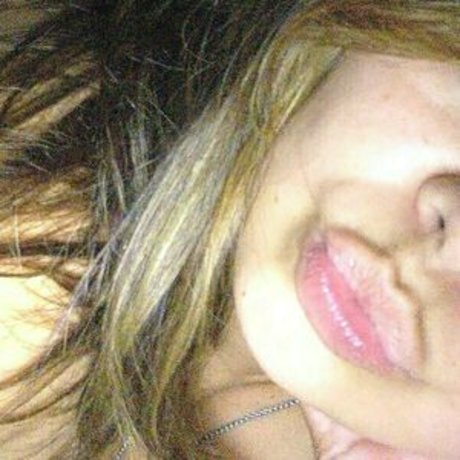 mia sexy30 hot actress gallery