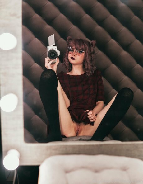 ave ria pretty actress picture