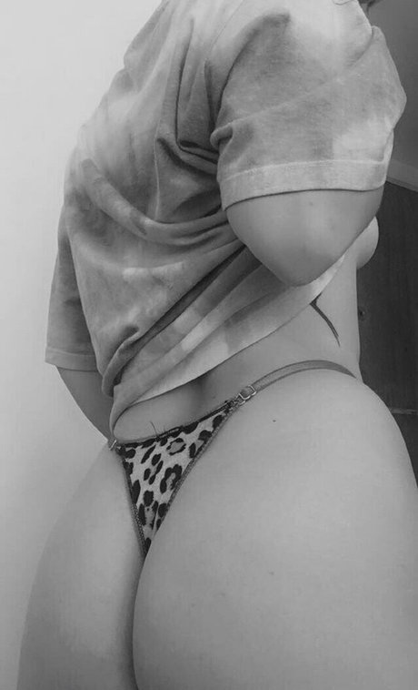 lucrexxia model sexy picture