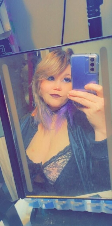 princesspeachrings pretty actress pics