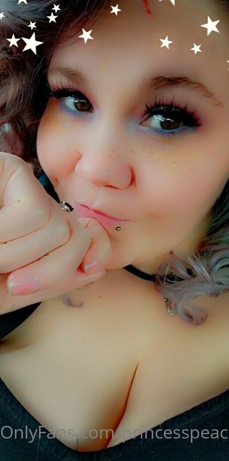 princesspeachrings model picture