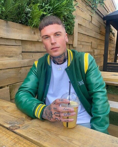 u2379995 pornstar sexy image