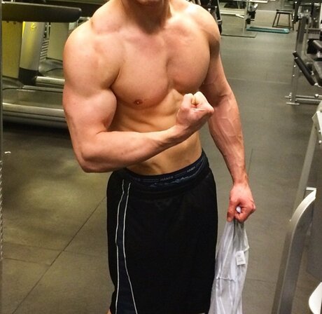 J2rFitness star high quality pictures