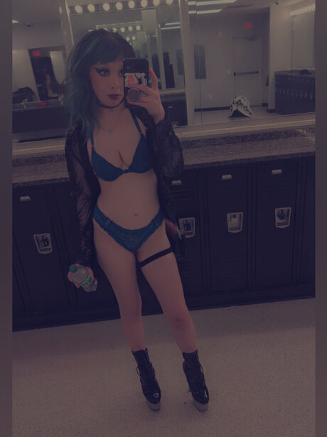 cute babe onlyfans sexy nude pictures