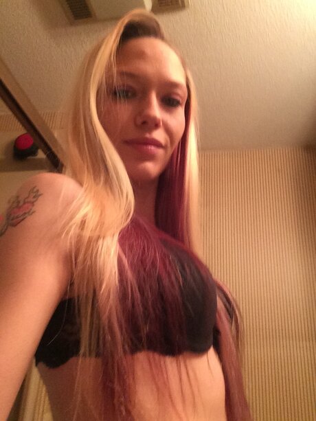 busty mom onlyfans best image