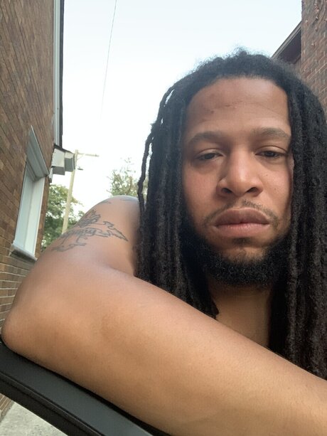 LongDurbitch model nice pic