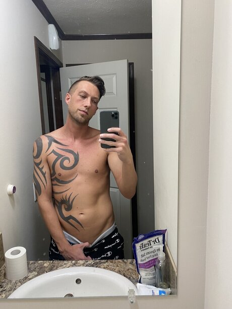 Junior McCarty naked star photo