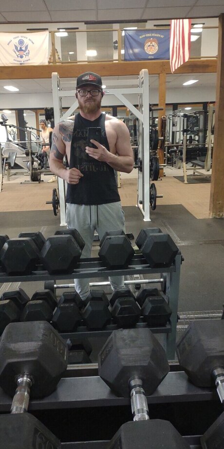 Intoodeep model sex image