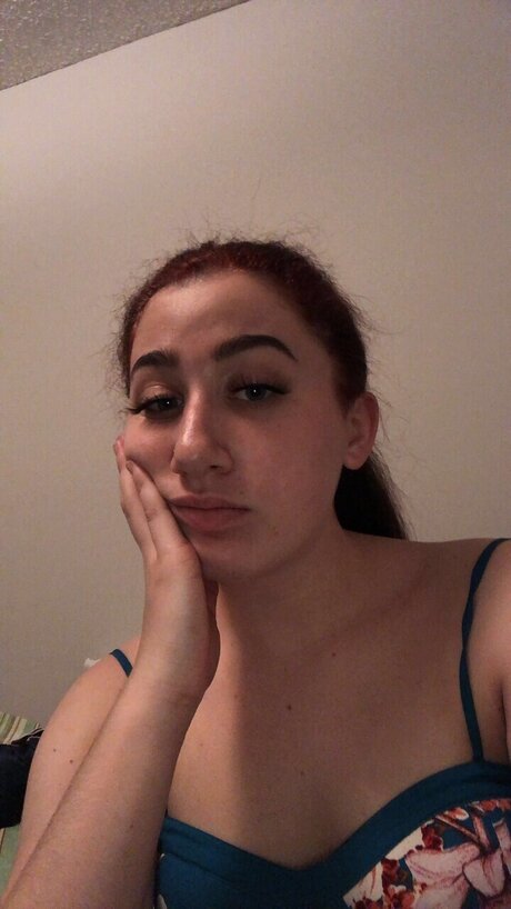 Cherrypop123 model nude photo