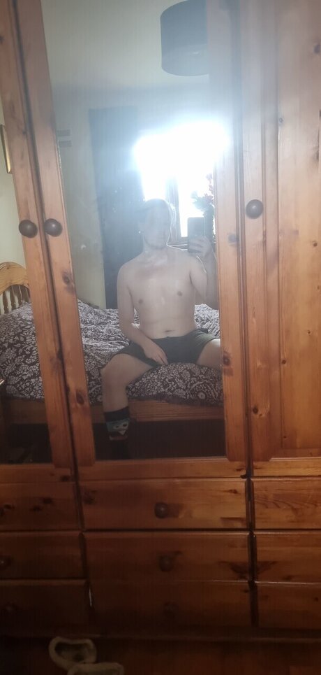 Thirsty bottom model sexy archive