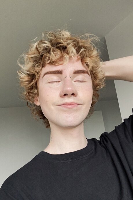 PlayyDead2 model porn galleries