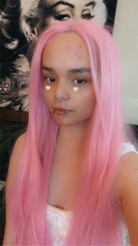 Cryss Ross nude pornstar pics