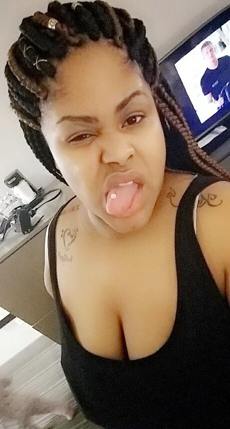 Simone Smilez_ actress photo