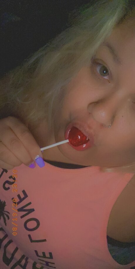 Naomii top pornstar pictures