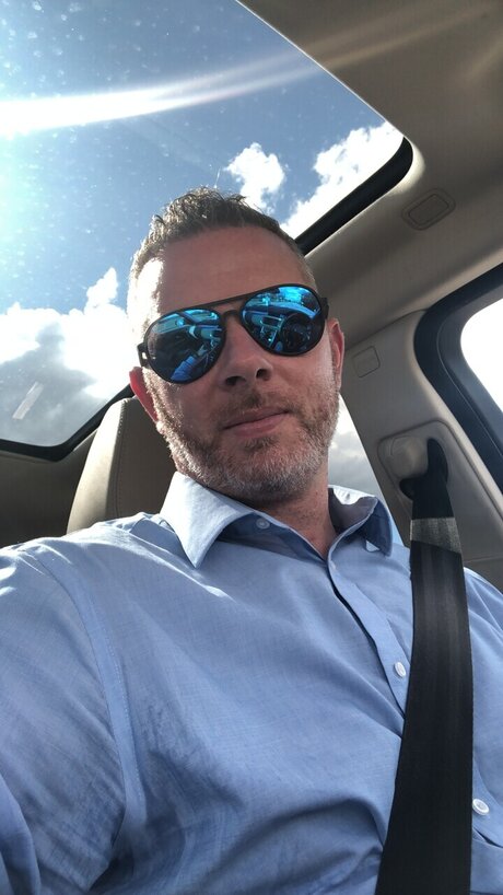 Michael Quinlan hot star pics