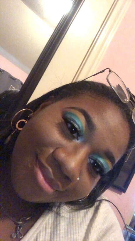 Chazzmyn nudes star pictures